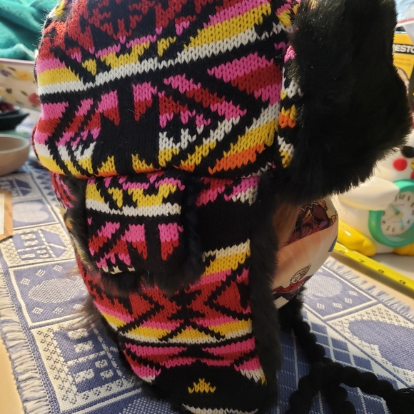 Woman's Winter Check Trapper Hat - Picture 1 of 13